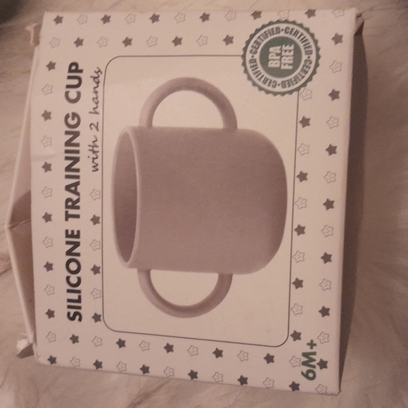 Silicone training cup. - Picture 3 of 3